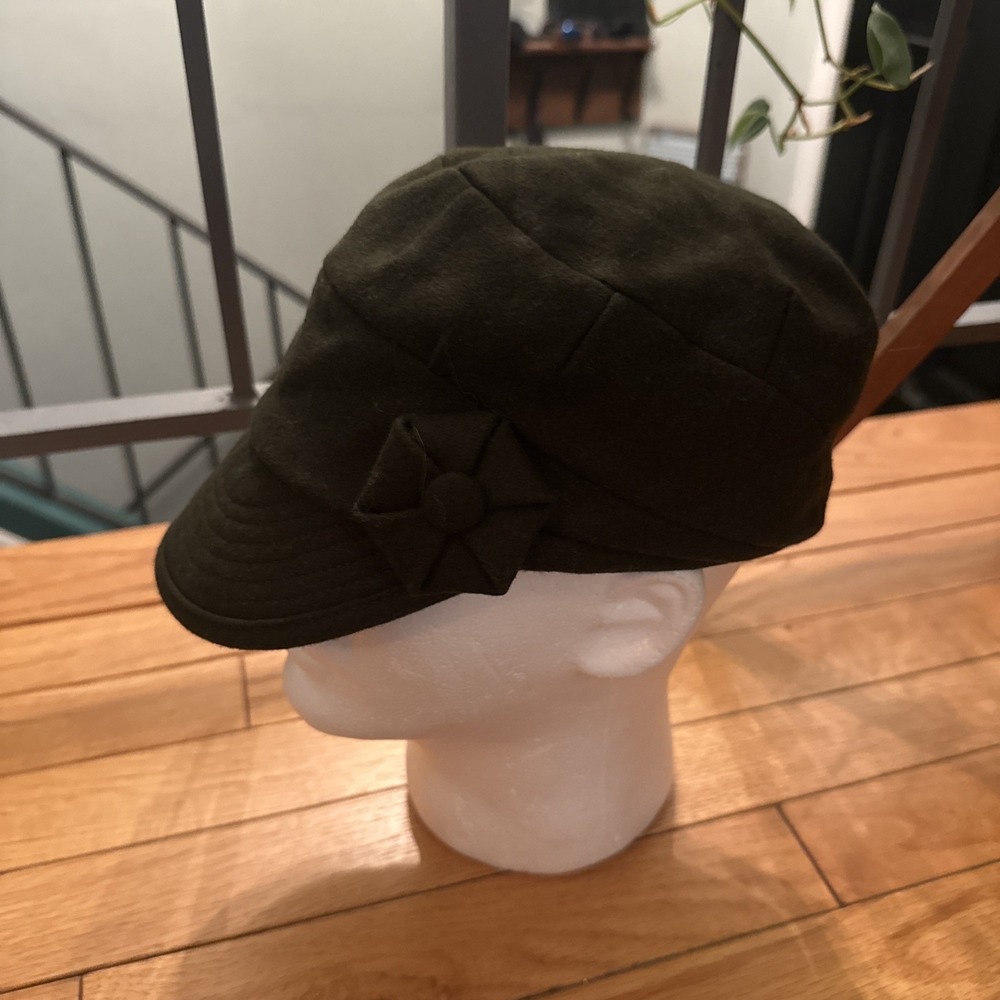 PISTIL Womens Hat Wool Blend Cadet Newsboy Cap Army Green Flower Detail